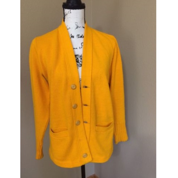 East=-Tenn Sweaters - Vtg East-Tenn size M acrylic Gold Award Sweater